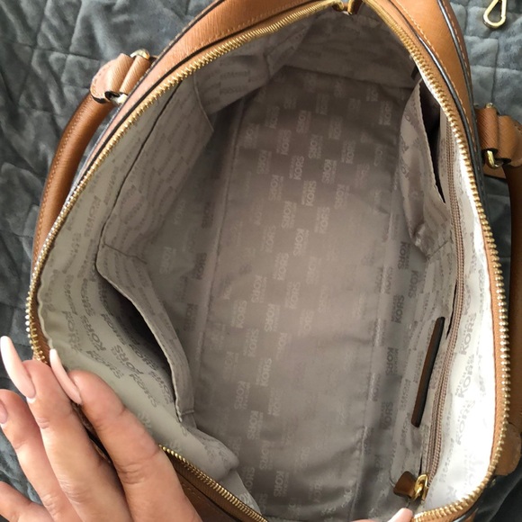 Michael Kors handbag - Picture 6 of 8